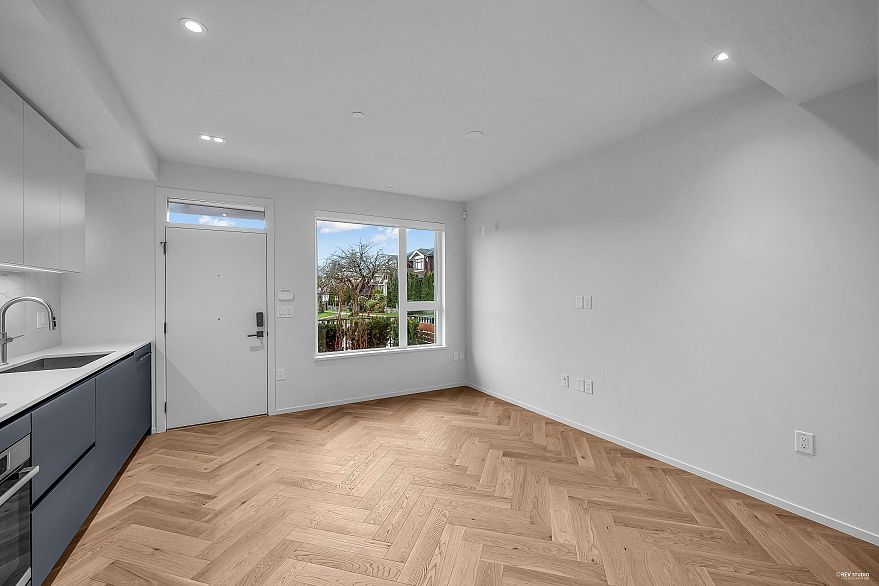 1xx 775 W 49TH AVENUE, Vancouver BC V5Z 2S6