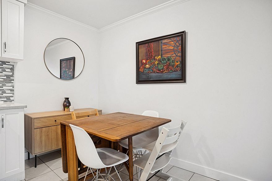 213 808 E 8th Avenue