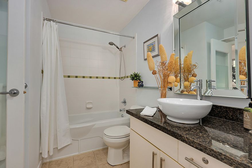 304 1388 Nelson Street