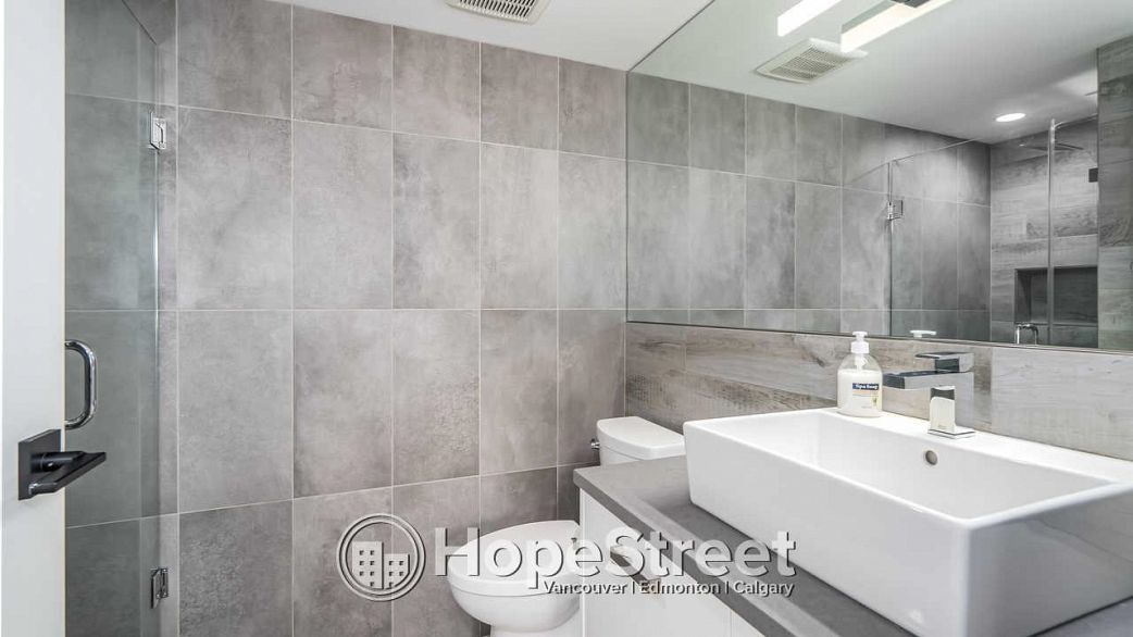 2207 610 GRANVILLE STREET, Vancouver BC V6C 3J3