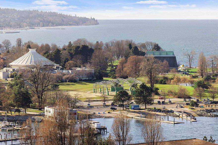 1504 889 Pacific Street