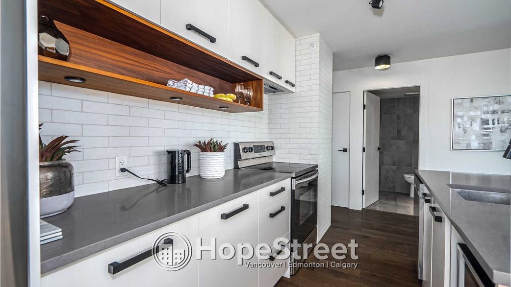 2207 610 GRANVILLE STREET, Vancouver BC V6C 3J3