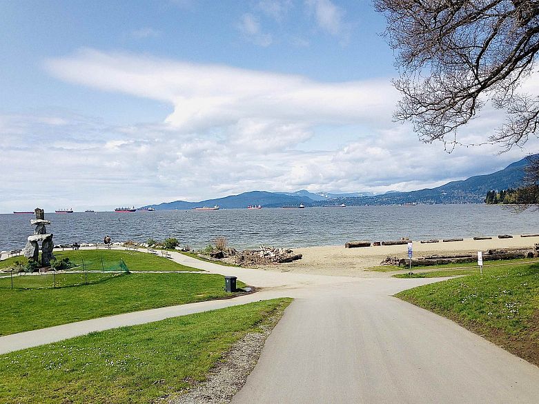 1103 1221 Bidwell Street