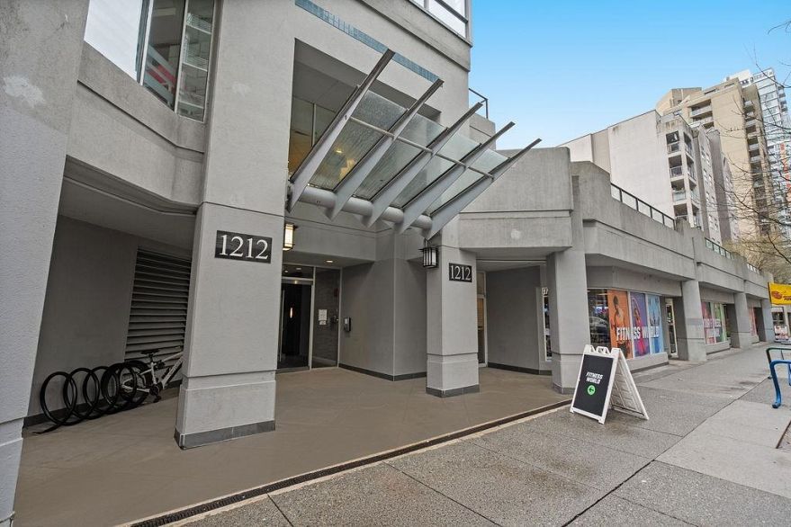603 1212 Howe Street