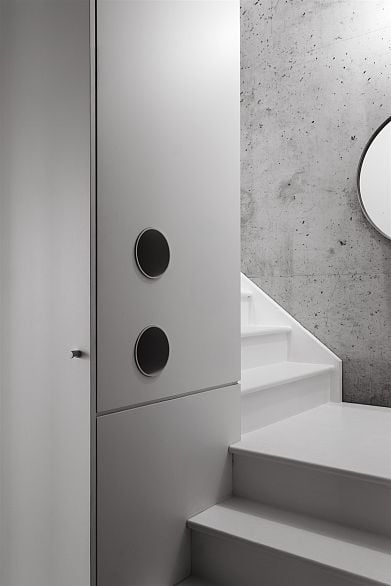 405 289 Alexander Street