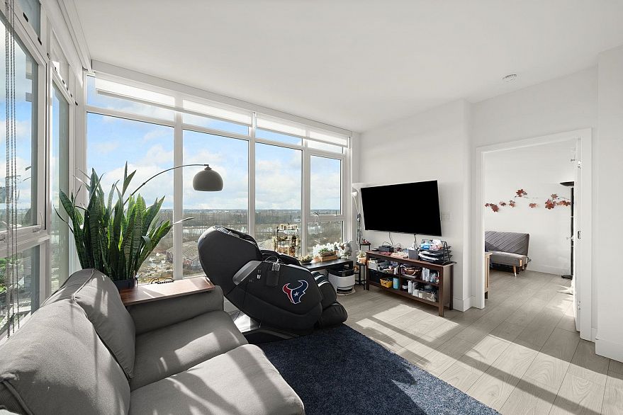 1405 3581 E Kent Avenue North