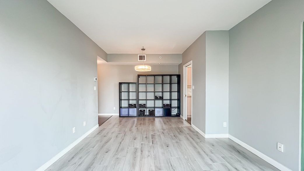 1206 909 Burrard Street