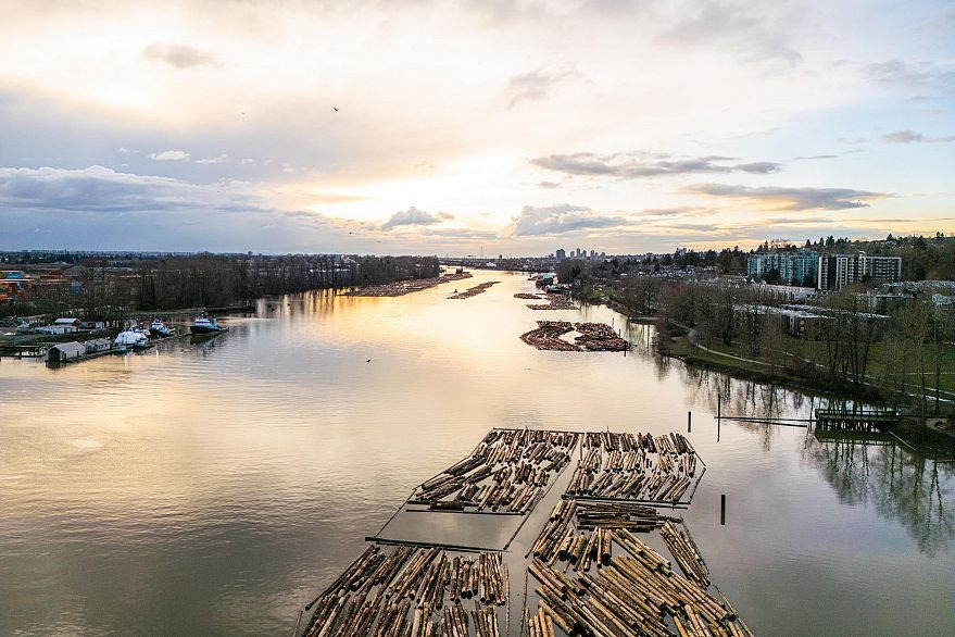 301 3138 Riverwalk Avenue