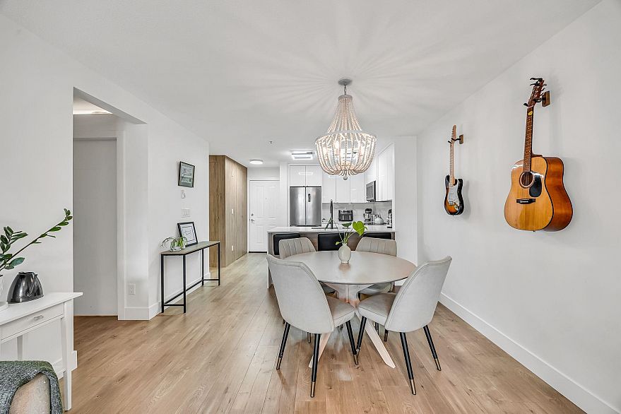 213 3038 E Kent Avenue South