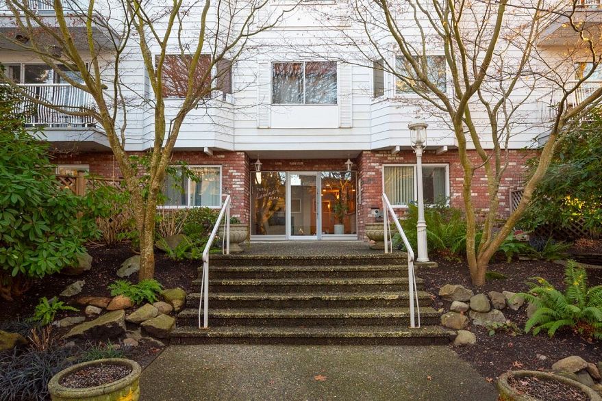 203 1696 W 10th Avenue