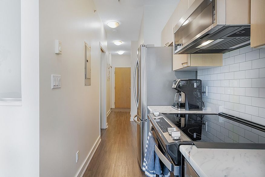 307 1249 Granville Street