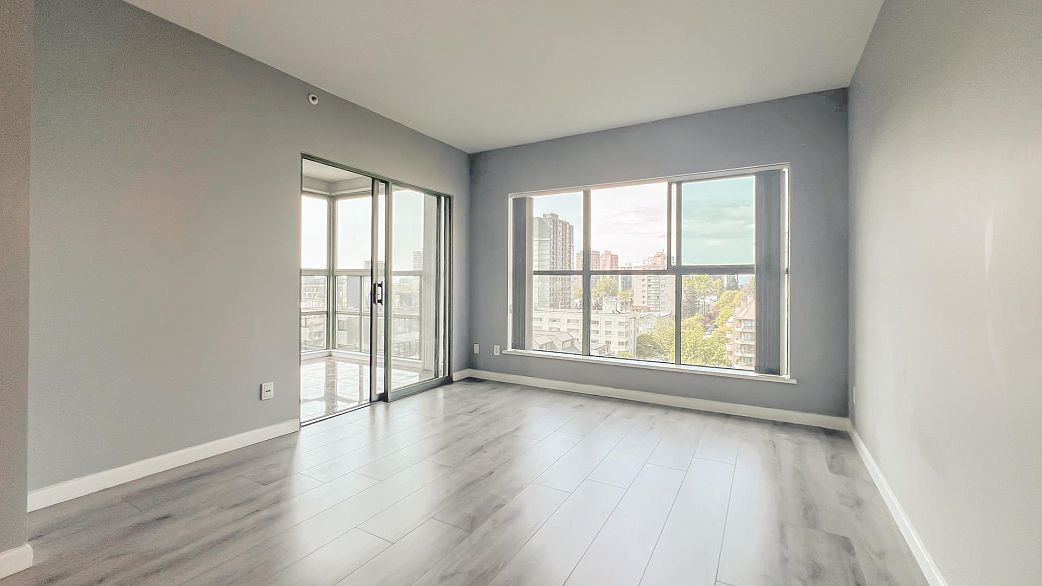 1206 909 Burrard Street