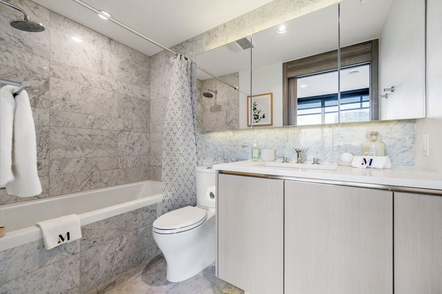 1909 89 NELSON STREET, Vancouver BC V6Z 0E7