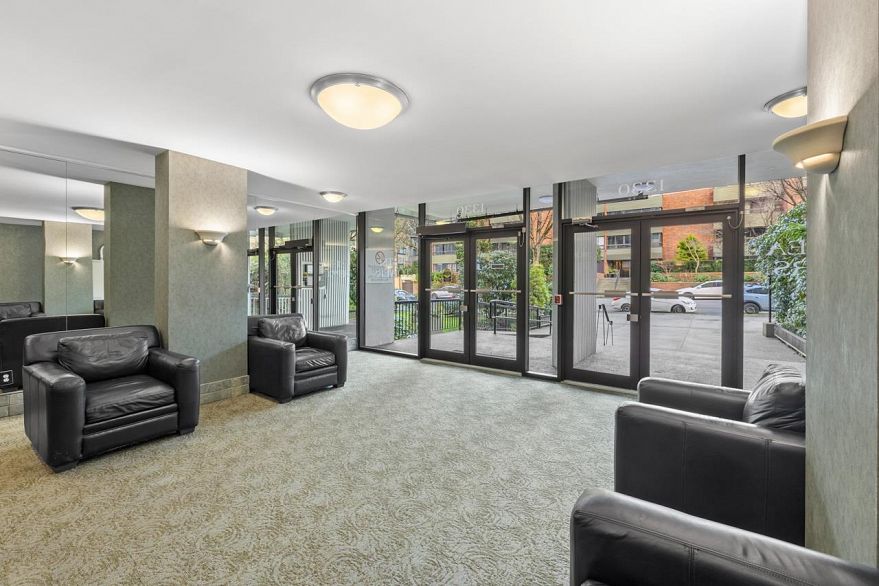 808 1330 Harwood Street