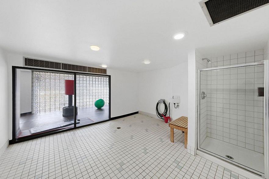 543 1515 W 2nd Avenue