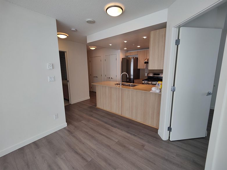 707 4815 Eldorado Mews