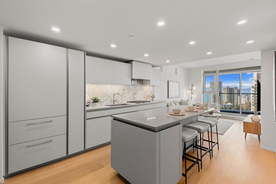 1504 889 Pacific Street