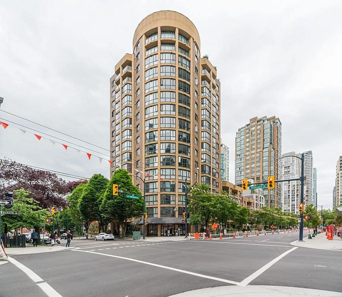 505 488 Helmcken Street