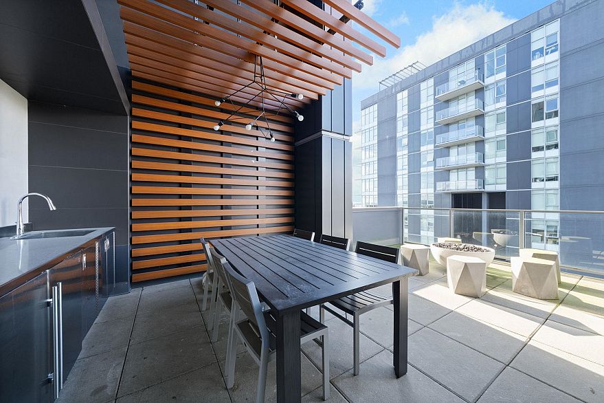 1405 3581 E Kent Avenue North