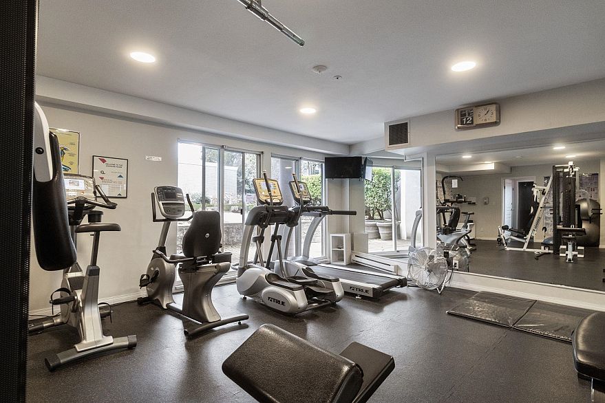 212 8450 Jellicoe Street