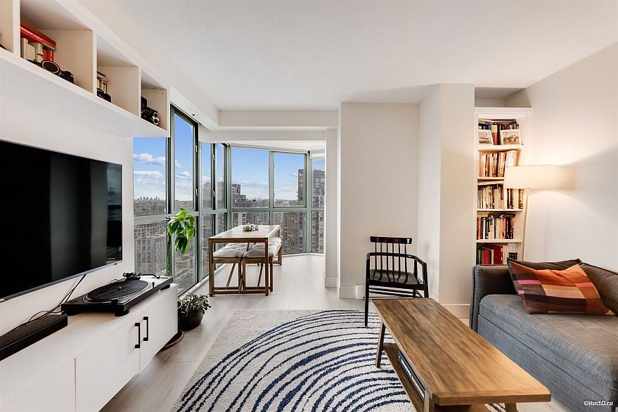 2704 1188 Howe Street