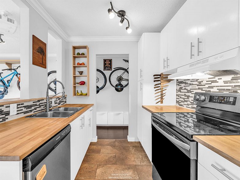 306 2222 Cambridge Street