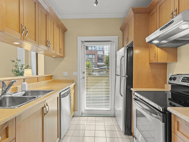 103 1100 W 7th Avenue