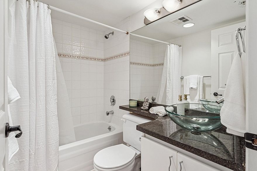 1202 1188 Richards Street