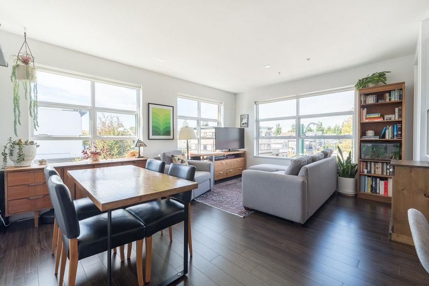 306 202 E 24th Avenue