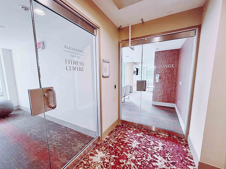 1103 1221 Bidwell Street