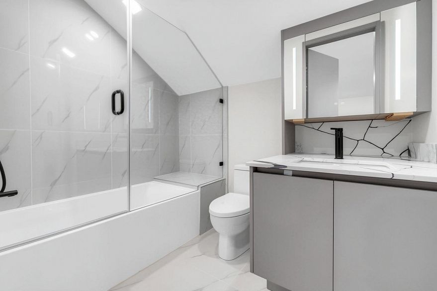 2 3547 E Georgia Street