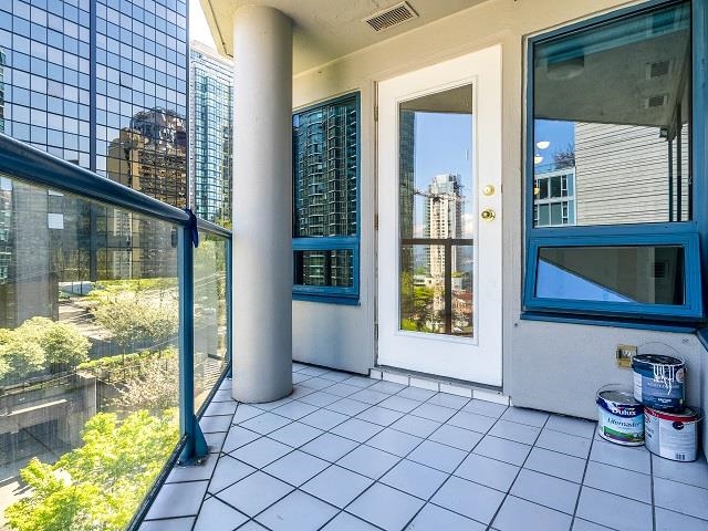 303 1415 W Georgia Street