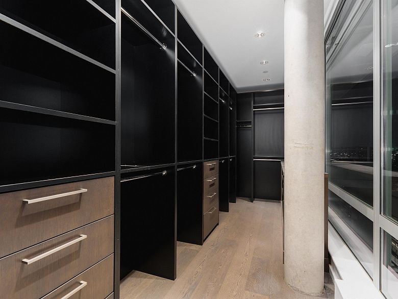 801 221 Union Street