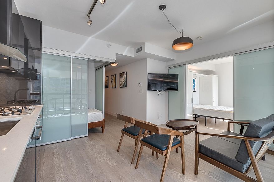 705 1283 HOWE STREET, Vancouver BC V6Z 1C1