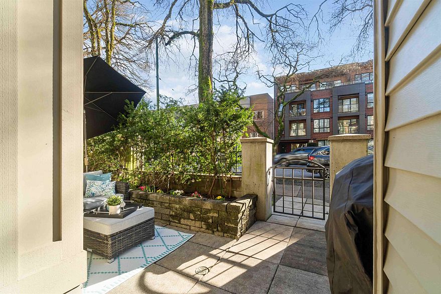 104 2755 Maple Street