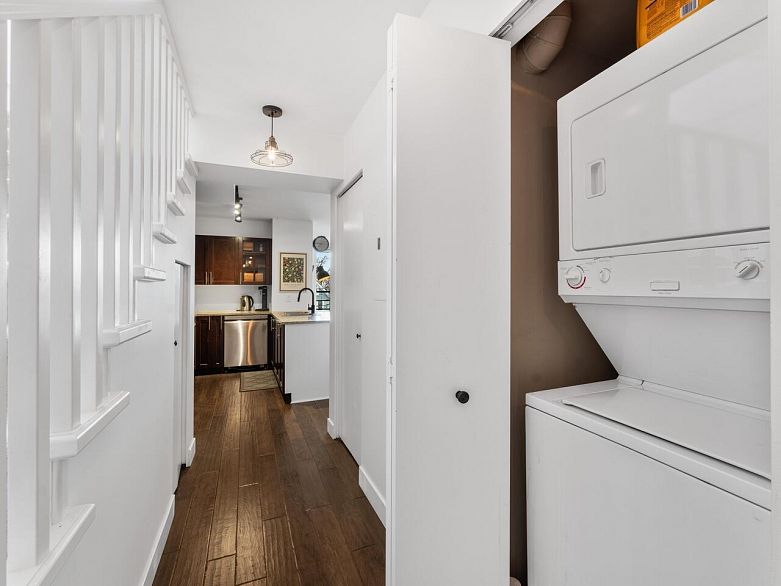 PH12 2150 E Hastings Street