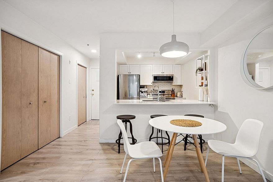 103 1515 E 6th Avenue