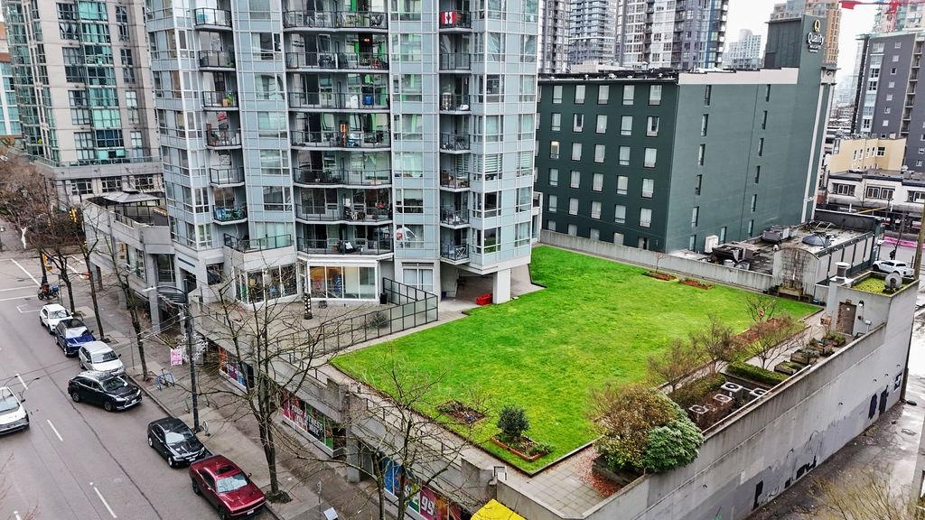 603 1212 Howe Street