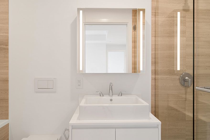 2501 1480 Howe Street