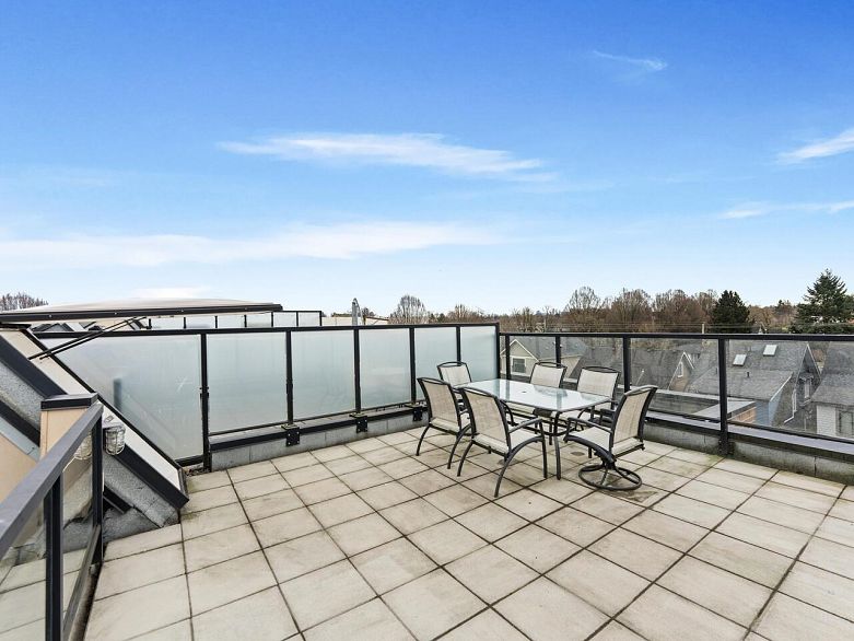 PH12 2150 E Hastings Street