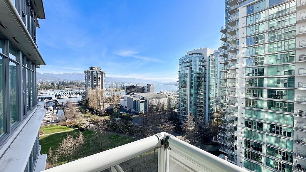 1004 1710 Bayshore Drive