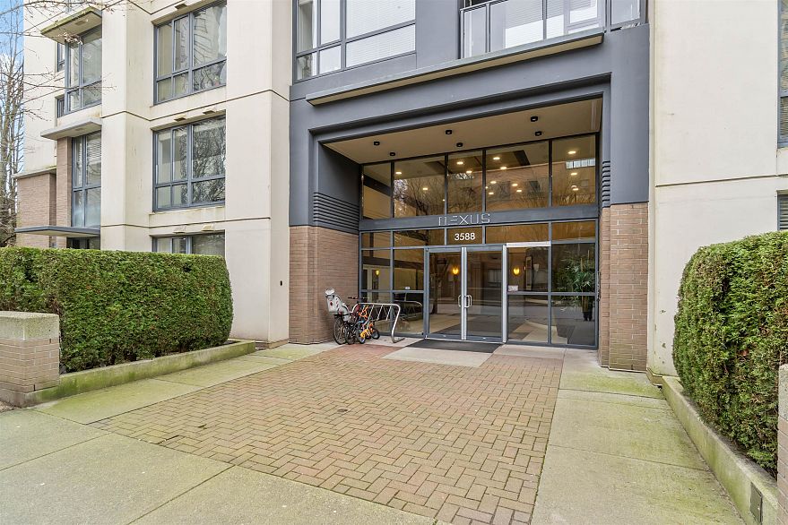 110 3588 Crowley Drive