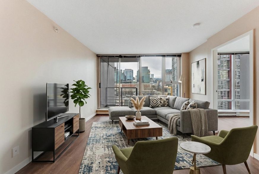 1209 131 Regiment Square