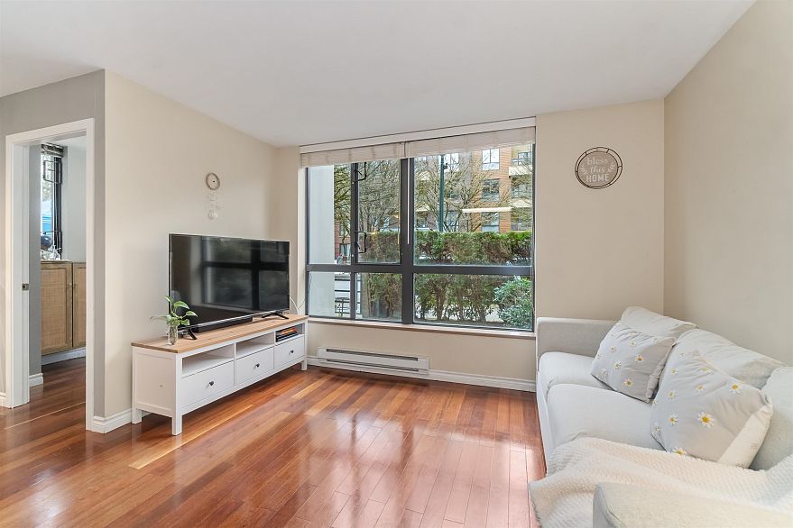 110 3588 Crowley Drive