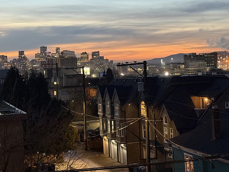 401 1723 Frances Street