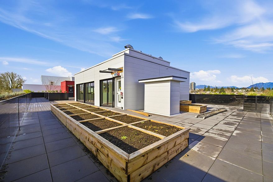 406 6485 Manitoba Street