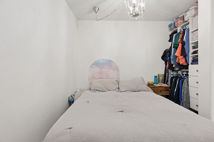 107 350 E 5th Avenue