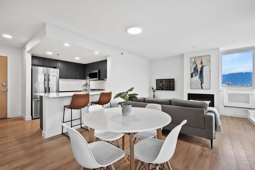 1302 120 Milross Avenue