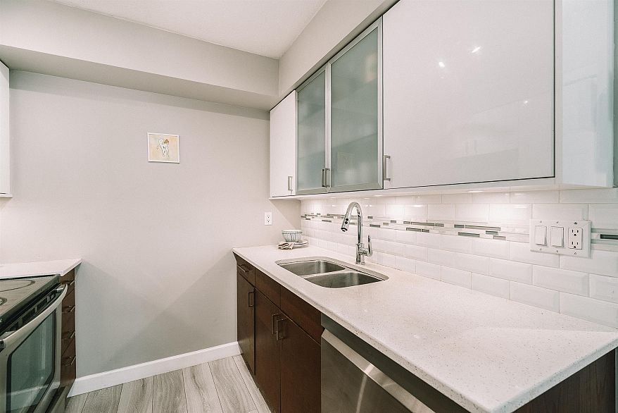 102 1516 E 1st Avenue