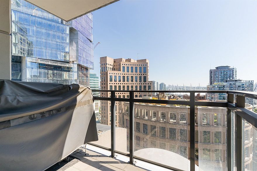 1901 788 RICHARD STREET, Vancouver BC V6B 0C7